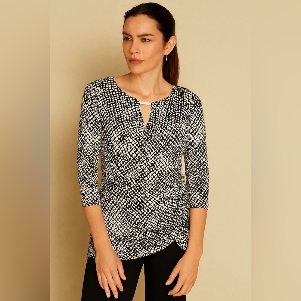 Vince Camuto Top XL Grey White Long Sleeve